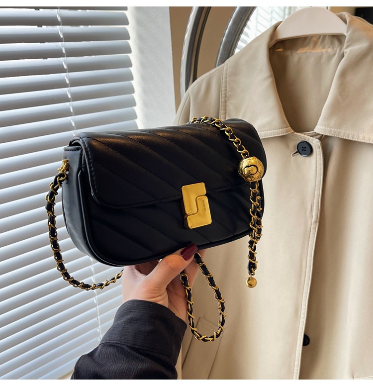 Borsa a tracolla donna elegante con catena strass di lusso_voghion.com