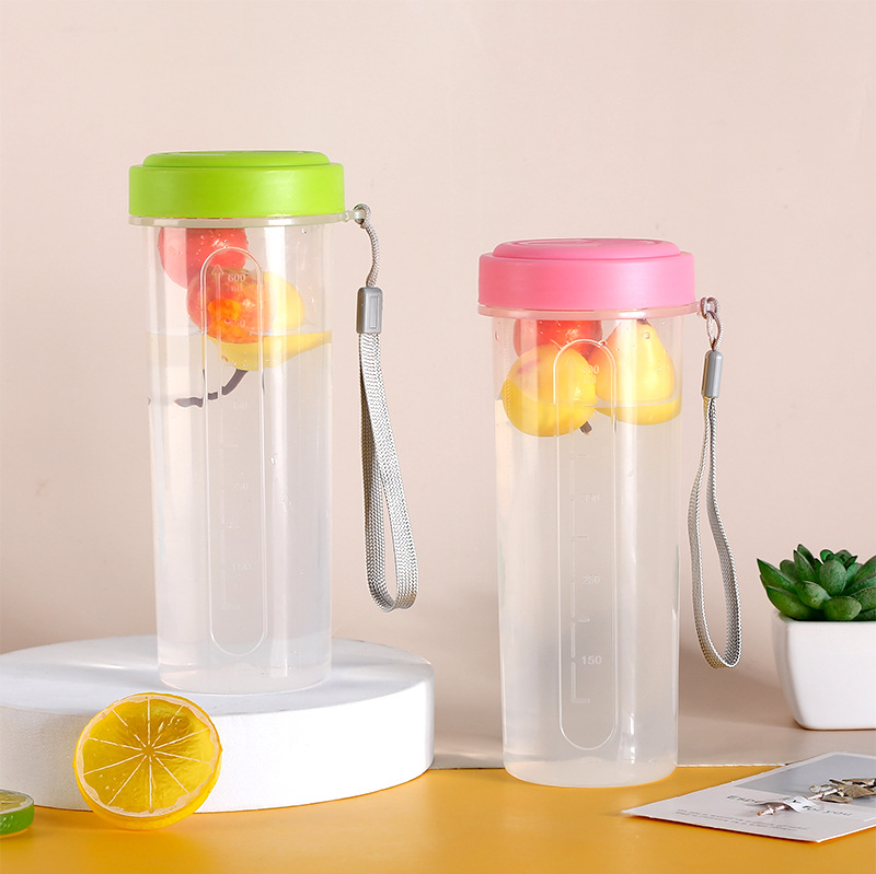 Deportes batido proteína polvo batido taza portátil estudiante de plástico 600ML taza de agua de una sola pieza regalo de entrega