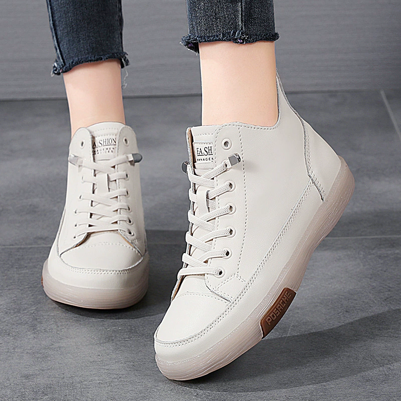 Белые туфли с высоким берцем из воловьей кожи для женщин. Новые бархатные полусапожки осени и зимы 2024 года. Универсальные повседневные женские одинарные ботинки средней высоты в корейском стиле.