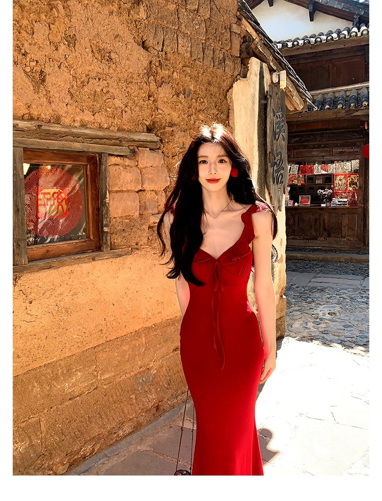 Gentle Style White Spaghetti Strap Backless Dress for Women, Summer 2026 New Model, Perfect for Seaside Photoshoots, Fairy-Like Stunning Long Dress