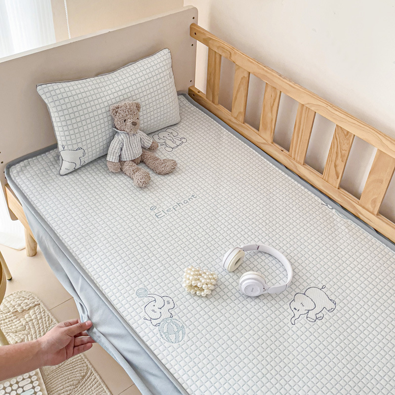 Category a Maternal and Infant Grade Bingdoudou Kidsren's Mat and Fitted Sheet Summer Baby Kindergarten Bed Special Ice Silk Mat Splicing Bed