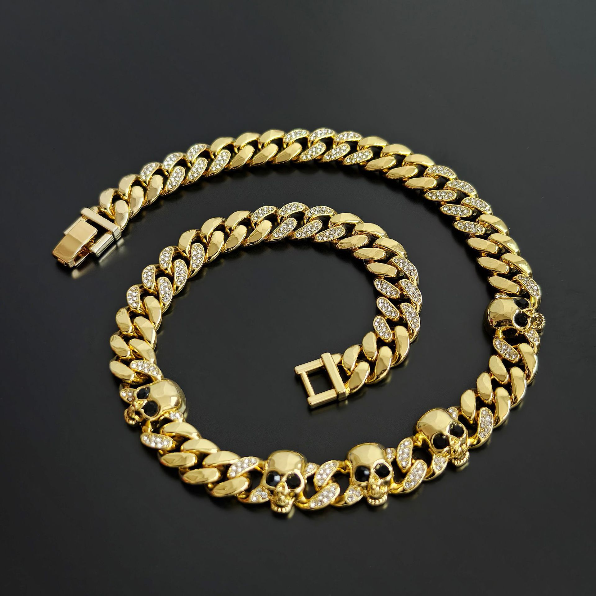 New Skull Diamond Necklace Ghost Head Clavicle Chain Cross-Border Hot Sale Personalized Cool Male Hip-Hop Cuban Chain Manufacturer