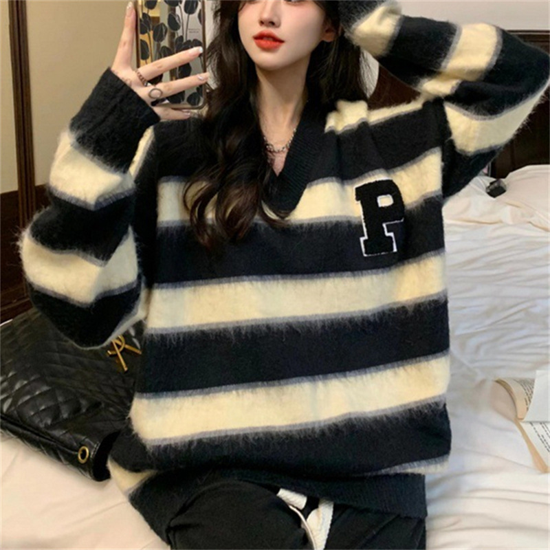 24 Dongpuyuan coreano de alto nivel sensación de viento relajado rayas sueltas de cuello en V de manga larga jersey de punto de moda explosión k