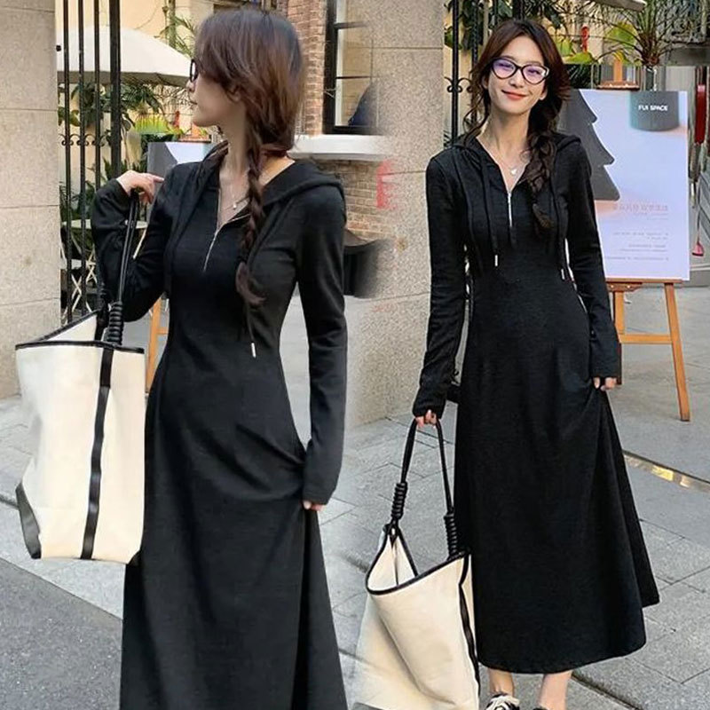 秋季2025新款女装高级感气质长裙修身显瘦灰色休闲连帽卫衣连衣裙