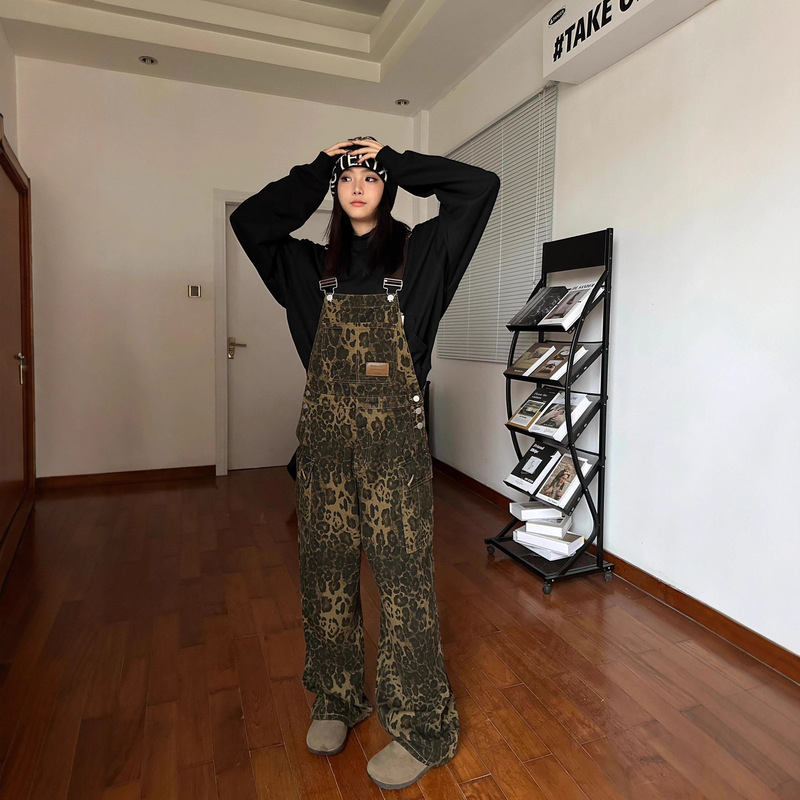 American-Style Loose Age-Reducing Leopard Print Denim Overalls for Women 2025 Autumn Slimming Jumpsuit Wide-Leg Pants Long Pants Trendy