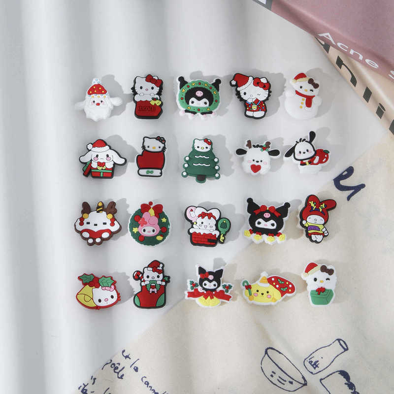 Cute explosions hot 2025 spring shoe buckle cross-border soft glue net red wholesale fun detachable hole shoes decoration