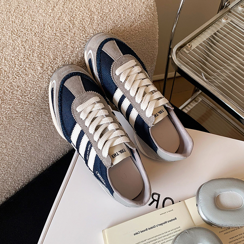 Giày sneaker nữ đế dày phong cách retro cổ điển, tăng chiều cao nhẹ, thoáng khí — xanh lam, màu đỏ