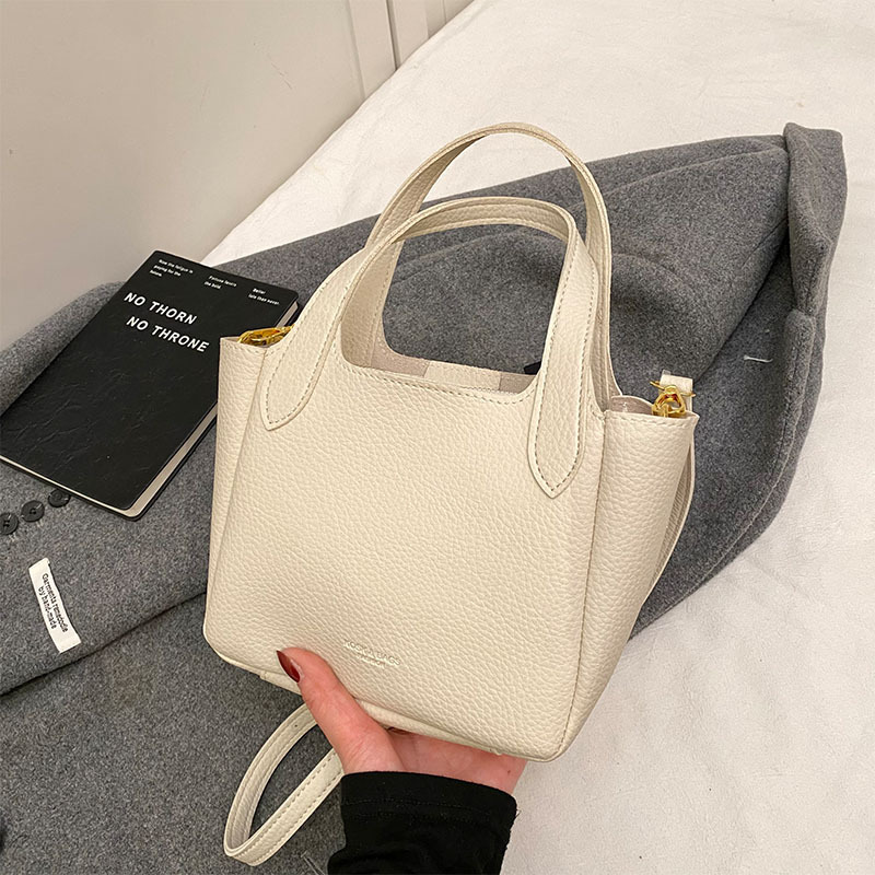 韓国イントレンドファッションバケットバッグ女性のための 2024 冬シンプルな多用途ショルダーバッグハイエンドカジュアルレディースバッグ|undefined