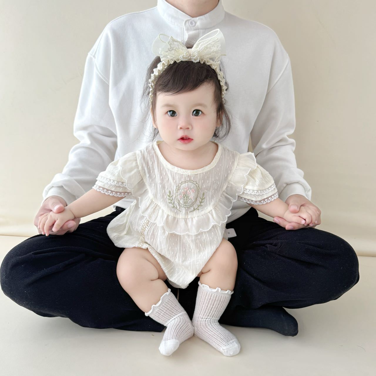 Ropa de bebé, ropa de verano, ropa de estilo occidental súper linda, mameluco de manga corta de hilo de red de verano, banquete de cien días, gatee de princesa para bebés