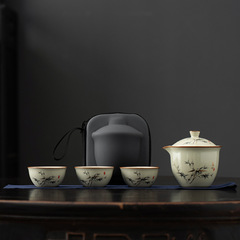 米黄汝窯旅行茶器携帯型快客杯一壺三杯屋外でお茶を飲む手でポットをつかむカップセット