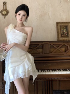 ����С�Y��ȹŮ�������|������ɫб�绨���h��ѩ���B��ȹ