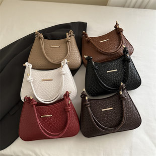 Solid color underarm bag, shoulder bag, elegant one-shoulder bag, bright catchy style