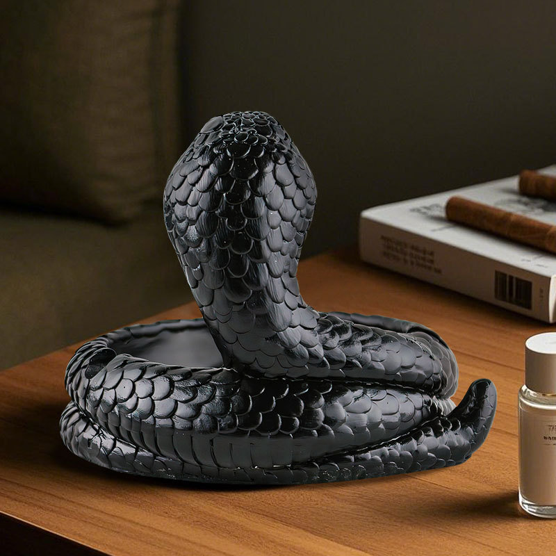  Hot Selling Creative Black Cobra Resin Ashtray Ornaments Home Office Desktop Gift Atmosphere Decoration