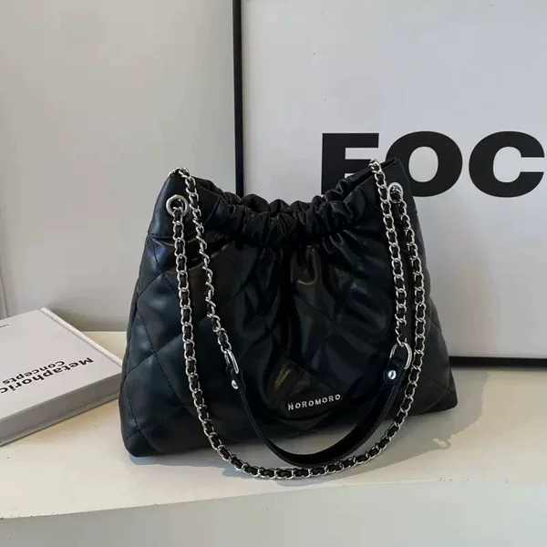Soft Leather Large-Capacity Fashionable Pleated Chain Shoulder Bag 2025 Summer New Stylish Casual Bag Simple Bucket Bag