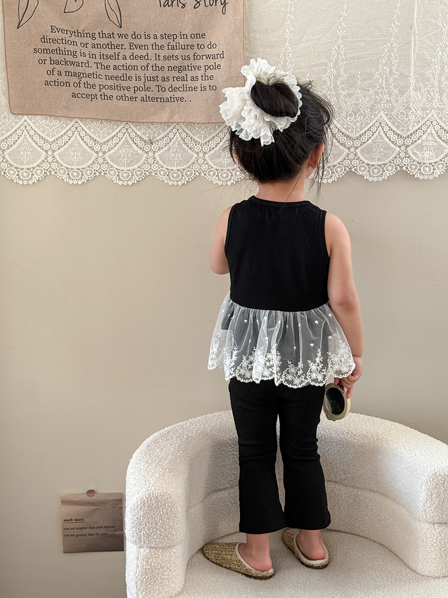 Ropa para niños de caña de pera Chaleco para niñas Primavera 2025 Nuevos niños Versión coreana de estilo occidental Camisola Top Ropa de bebé