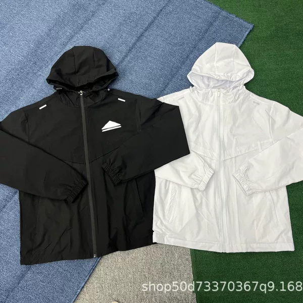 Men's outdoor sports jacket for spring and autumn, suitable for hiking, beach activities, fitness training, windproof, breathable, elastic, loose-fitting, with a hood, and casual style