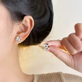 法式小众银色锆石双层设计花朵耳钉女轻奢高级感气质百搭耳环耳饰