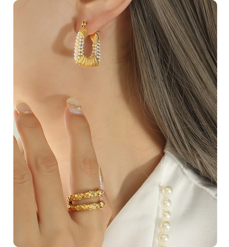 Retro U Shape Titanium Steel Inlay Artificial Pearls Earrings 1 Pair display picture 3