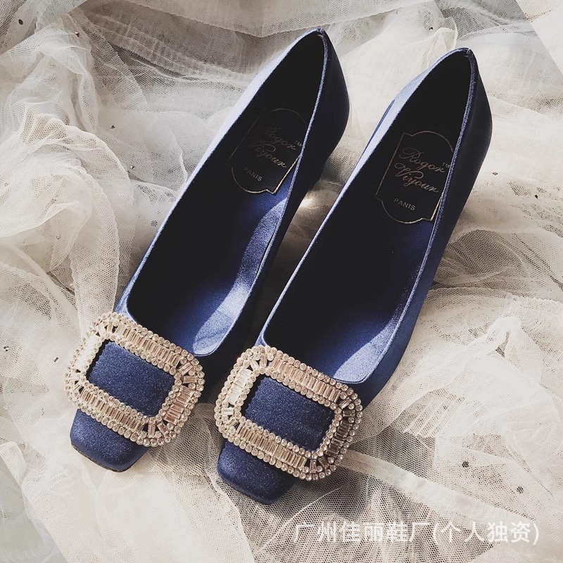 rv 新しいシルクサテンラインストーンスクエアバックル浅いミッドヒールスクエアトゥシングルシューズ女性の結婚式の靴厚いヒールファッションシューズ宴会靴|undefined