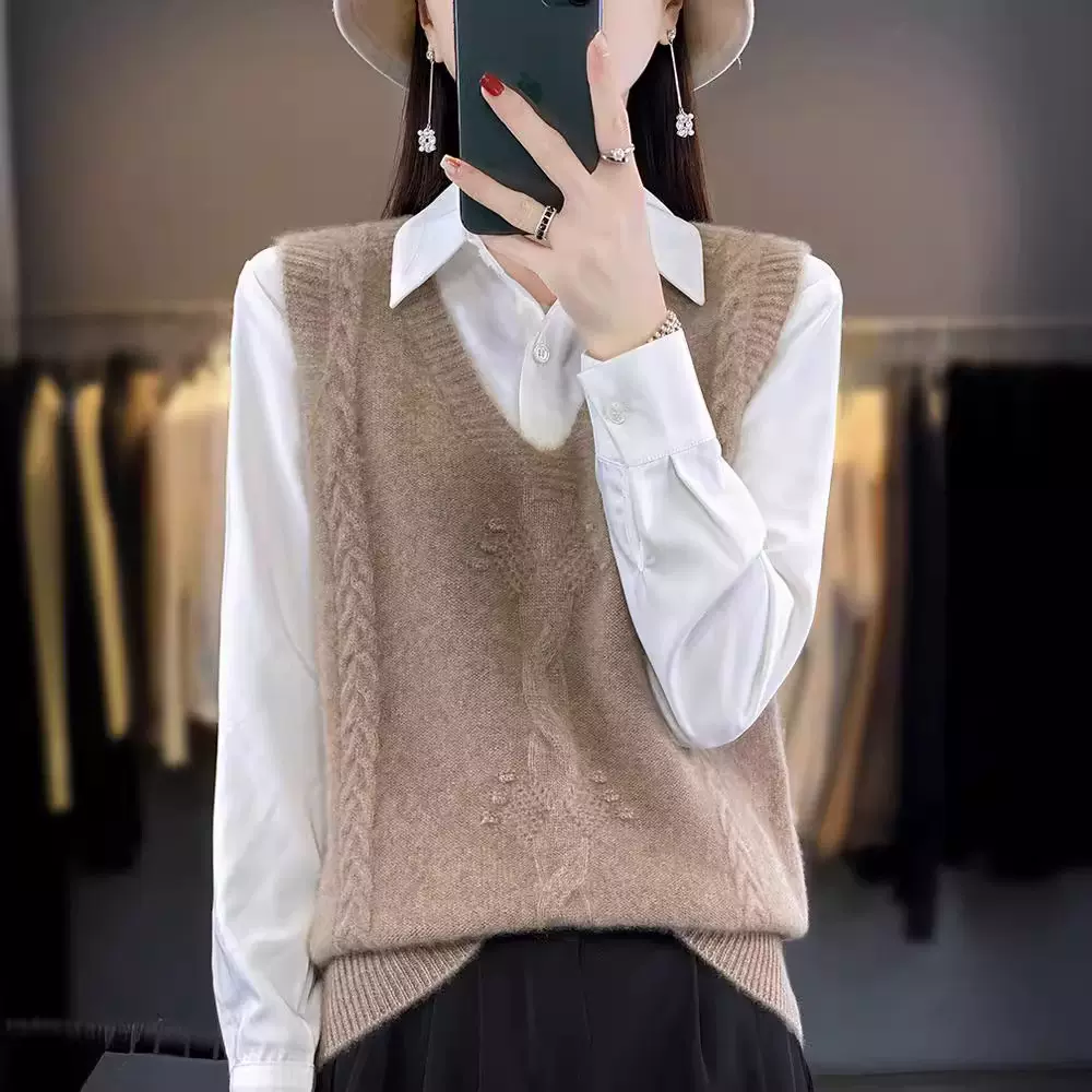 安迪绒V领针织马甲女秋冬新款时尚百搭无袖马夹重磅提花打底坎肩
