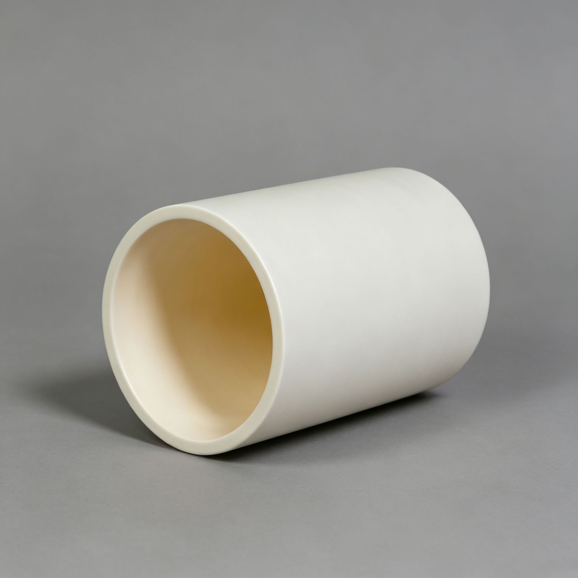 Ventas de fábrica de óxido de aluminio 99 porcelana crisol cilíndrico crisol cilíndrico grande 99% crisol de corindón óxido de aluminio