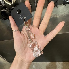 韓国版の透明な熊のペンダントの立体的なアニメのかわいいカップルの鍵は学生のかばんを掛けて個性のアイデアを飾ります。