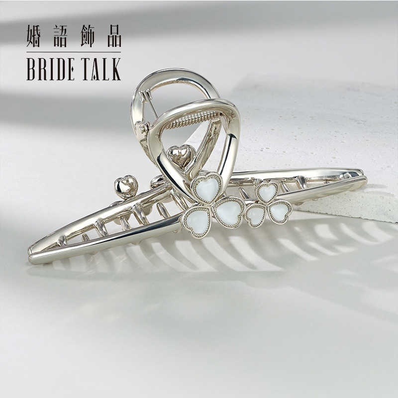 French Retro Love Cat's Eye Clover Shark Clip Headwear Women's High-end Light Luxury Exquisite Elegant All-match Grab Clip