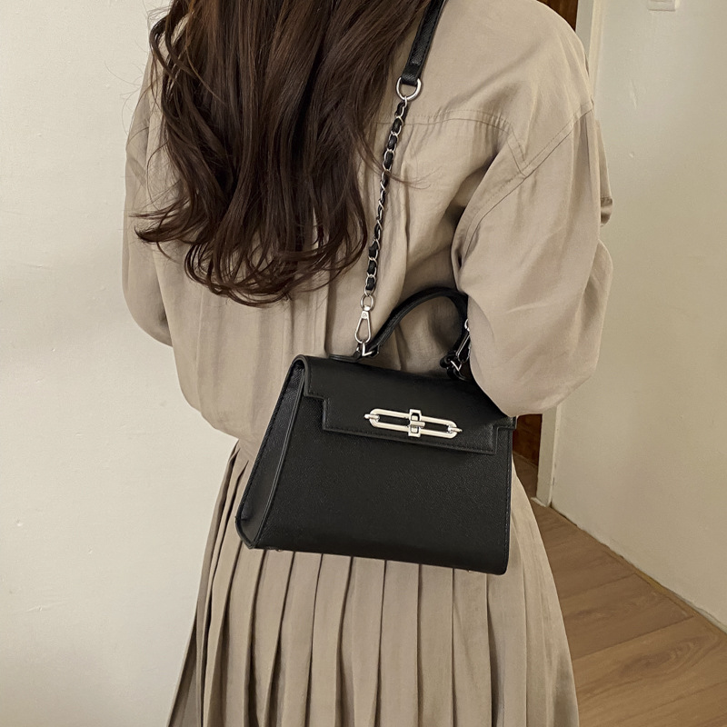 Nicho de moda Kelly bolso de mujer 2026 nuevo bolso de mujer simple sensación diaria bolso de hombro pequeño image 3