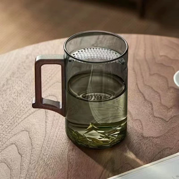 The tail corner is black without cover 500ml