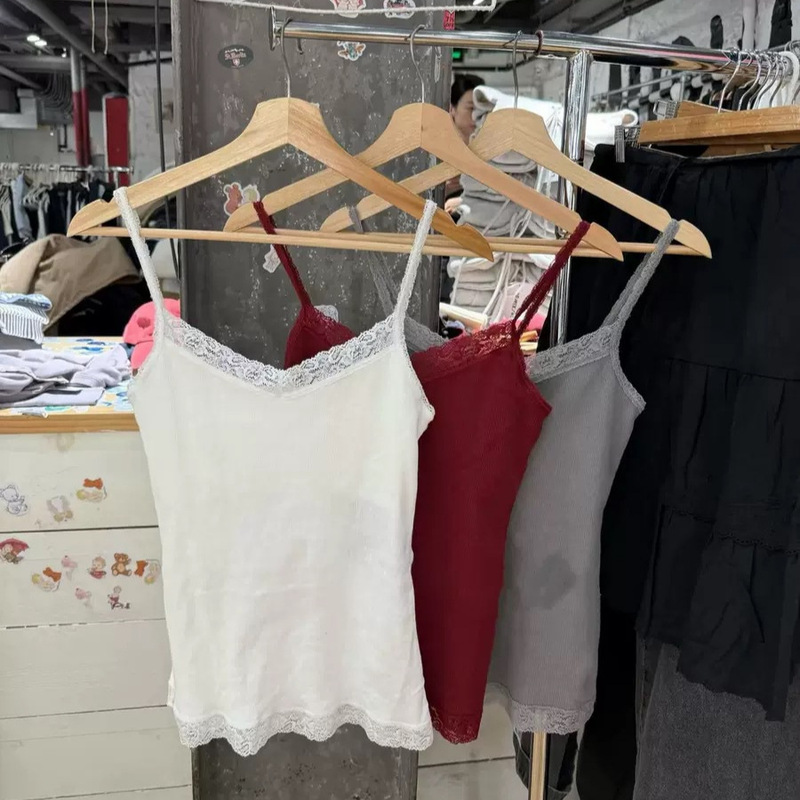 Bm Style American New Style Solid Color Ribbed Lace Trim Camisole Bm Outerwear Slim Fit V-Neck Layered Women's Tank Top Bm Style American New Style Solid Color Ribbed Lace Trim Camisole Bm Outerwear Slim Fit V-Neck Layered Women's Tank Top