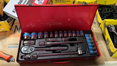Phosphated 1/2 Large Ratchet Wrench Mühərrik tənzimləmə alətləri - 24-piece-set-of-slider-mirror-blue-belt-style