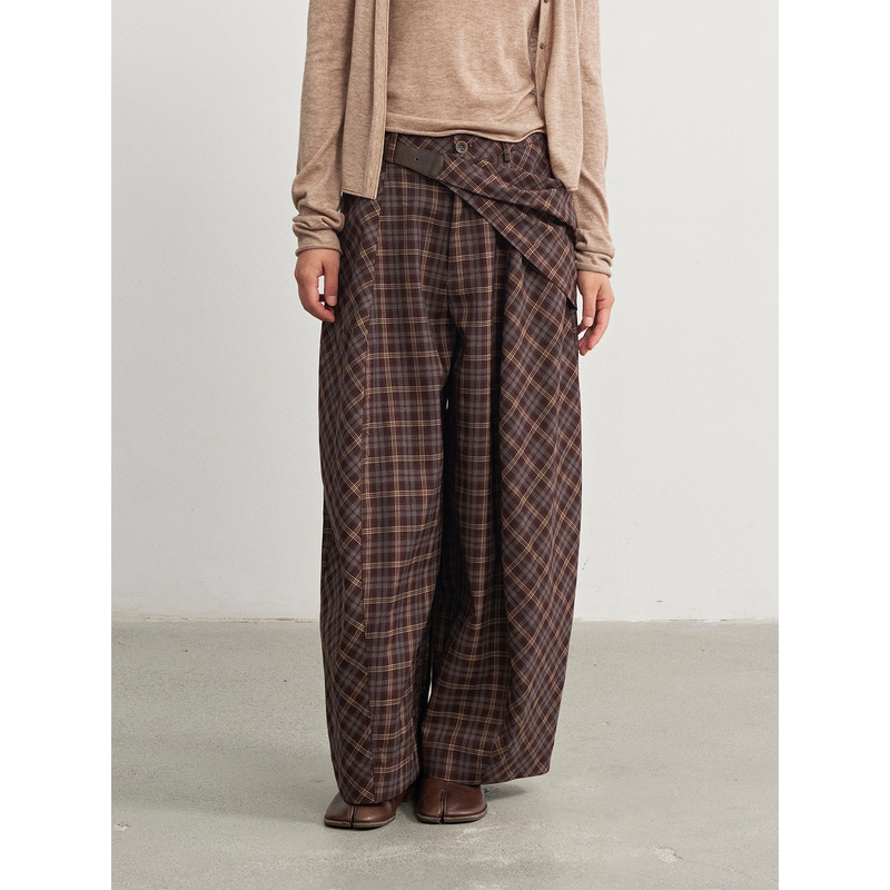 [Special offer, no returns or exchanges] Originally priced at 186 yuan, these stylish, asymmetrical, tie-up, plaid wide-leg pants are perfect for women in the fall. Model: 260216