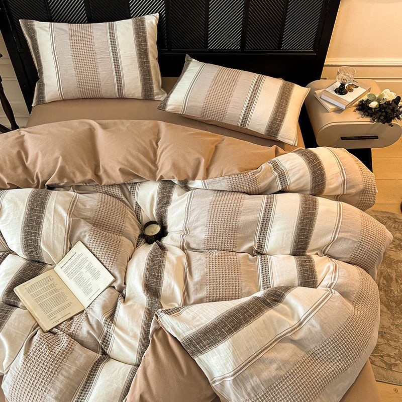 Cotton Brushed Four-piece Bedding Set Jacquard Duvet Cover Sheet_voghion.com