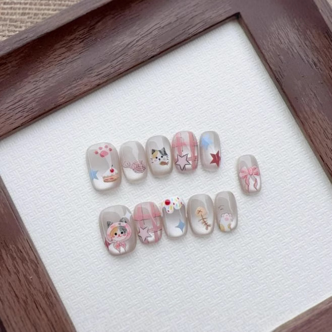 Hand-worn nail high-grade cartoon star cat check bow hand-painted nail nail patch wholesale