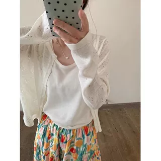 单排扣薄款防晒针织衫女夏宽松显瘦短款长袖罩衫钩花镂空白色开衫
