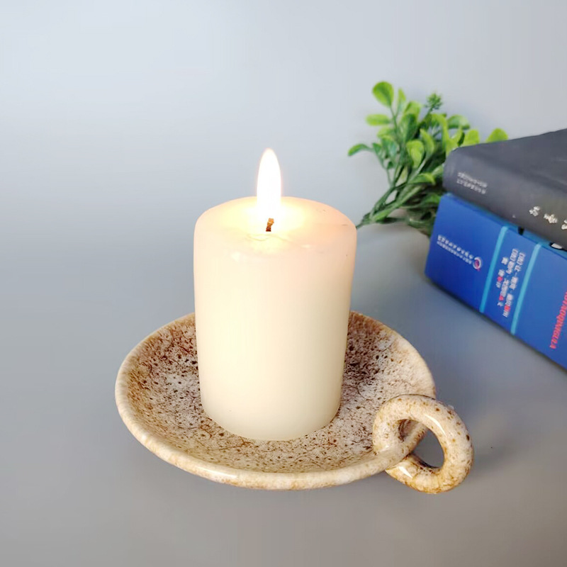 Classic Style Solid Color Ceramics Candlestick display picture 1