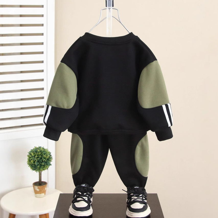 6549 traje de suéter para niños ropa de otoño e invierno estilo occidental para niños versión coreana más engrosamiento de terciopelo 2025 nueva ropa de bebé para hombres