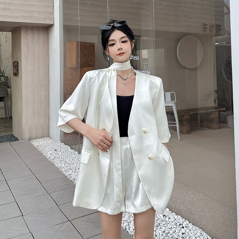 High-end Thin Short-sleeved Suit Jacket Women's 2025 Summer New Dark Pattern Design Suit with Lace-up Top