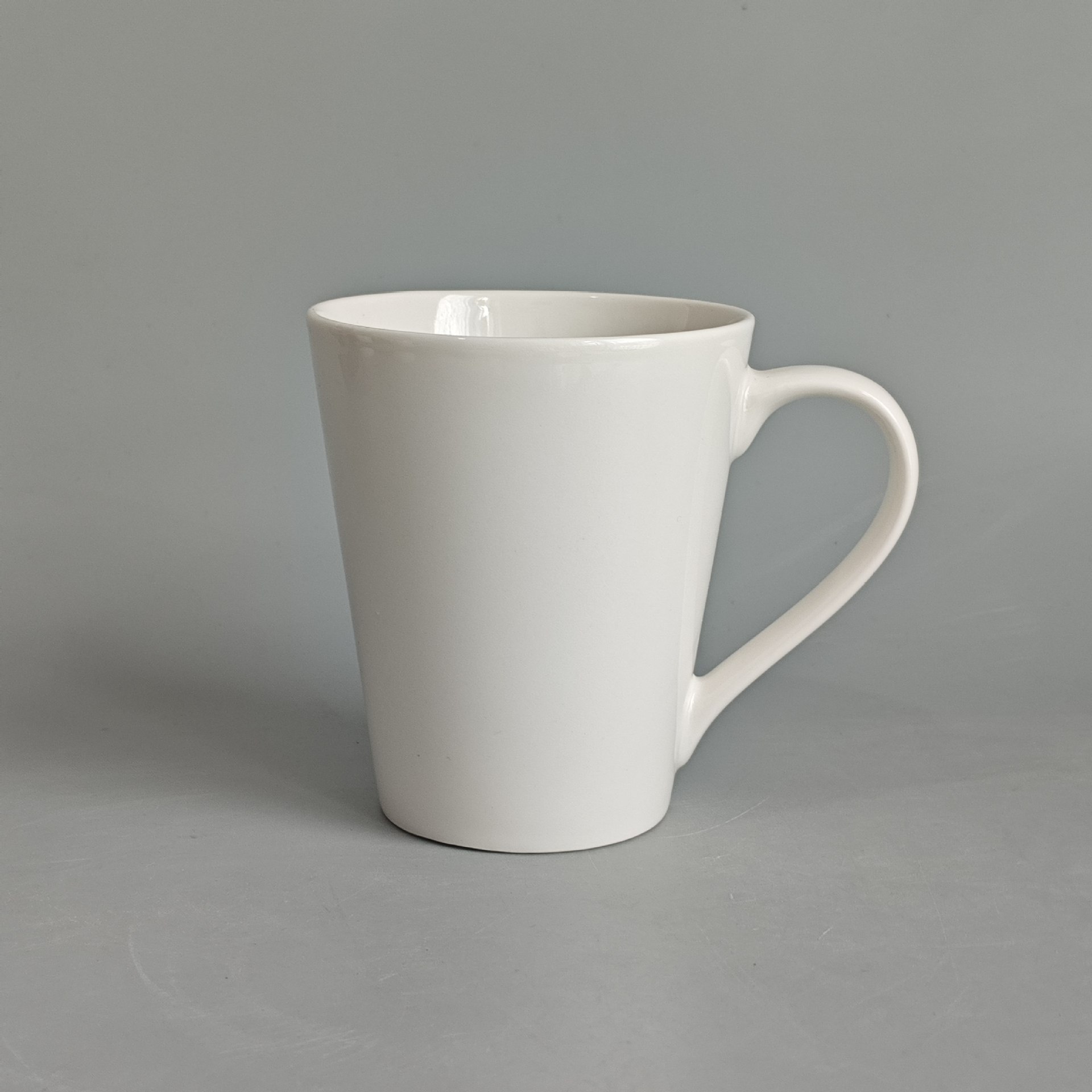 Taza de cerámica de color Taza internacional transfronteriza Patrón de marca personalizada Taza cambiante de color Logotipo personalizado Taza recta 11oz taza