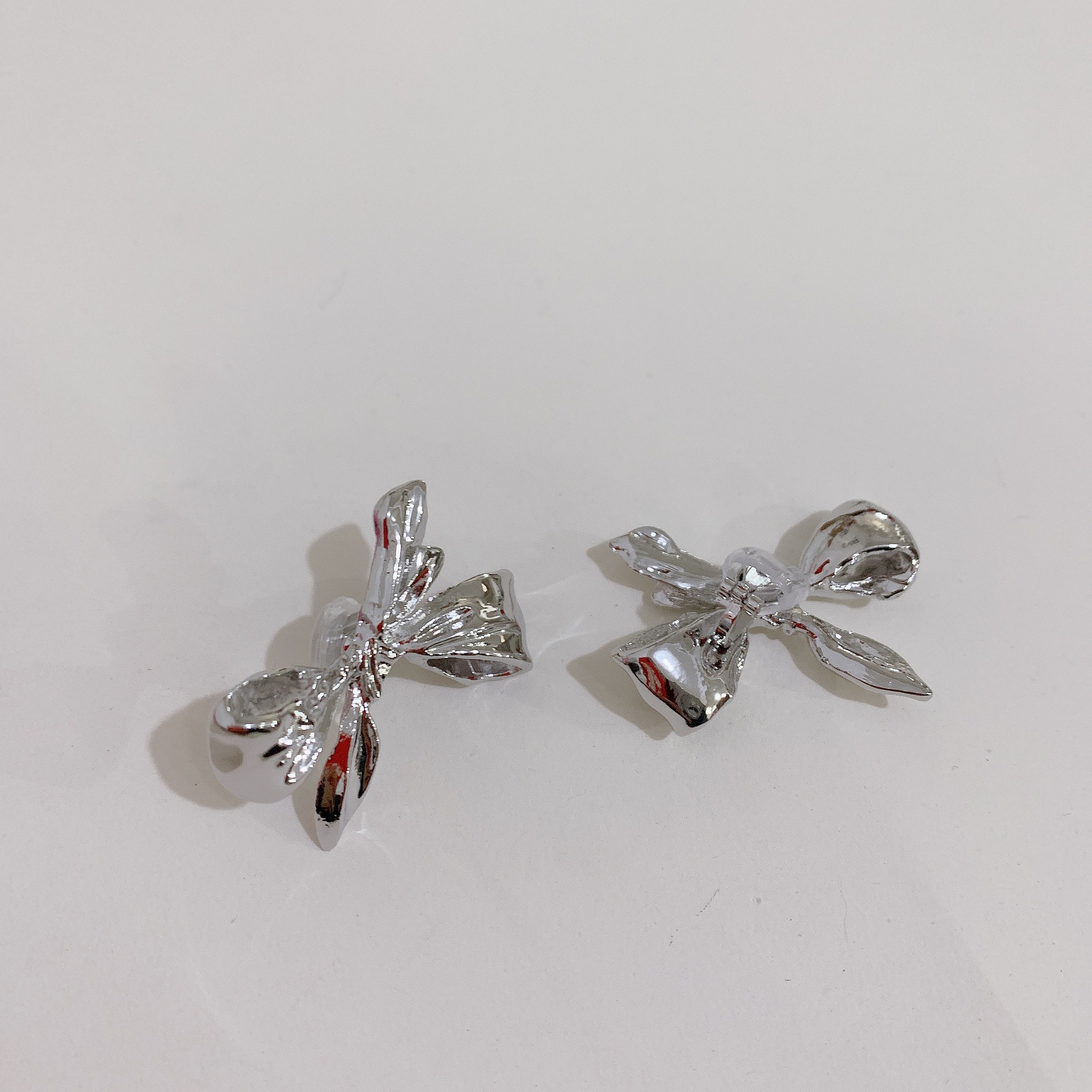 Gem Bow 925 Sterling Silver Stud Earrings display picture 2