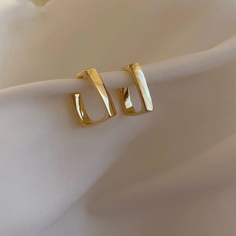 8g Weight 925 Sterling Silver Ear Needle Material Ear Studs Classification 1 Pair Quantity Daily Occasion Metal Material Geometric Pattern Women's Gender Plating Design Simple Style Style 1 Pair Simple Style Geometric Plating Metal Ear Studs 4