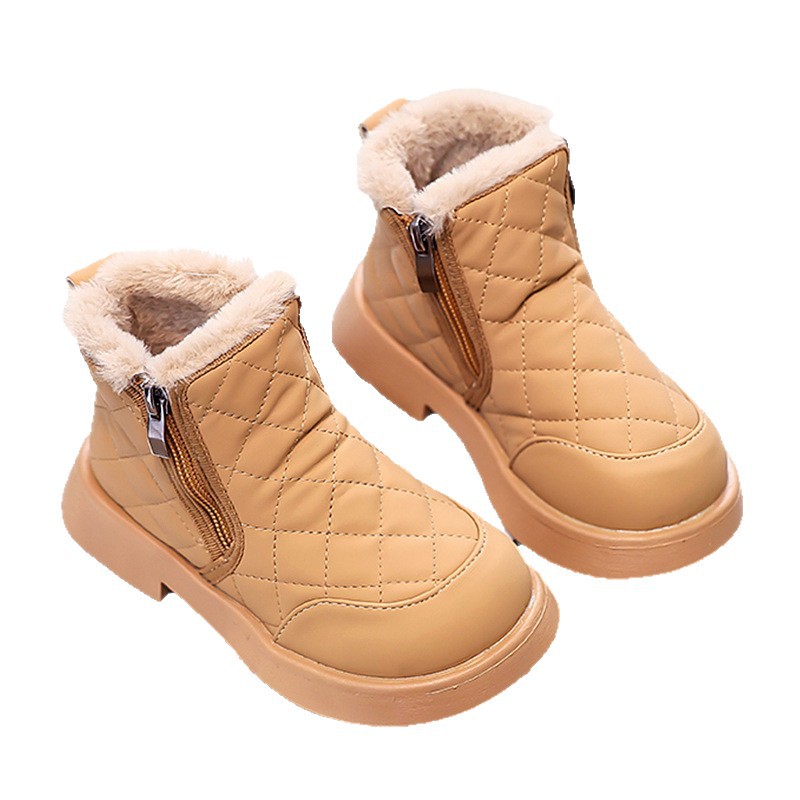 Zapatos infantiles de niñas botas de nieve de invierno adicionadas 2025 nuevas botas de algodón negro caliente para niños zapatos de algodón de niñas grandes