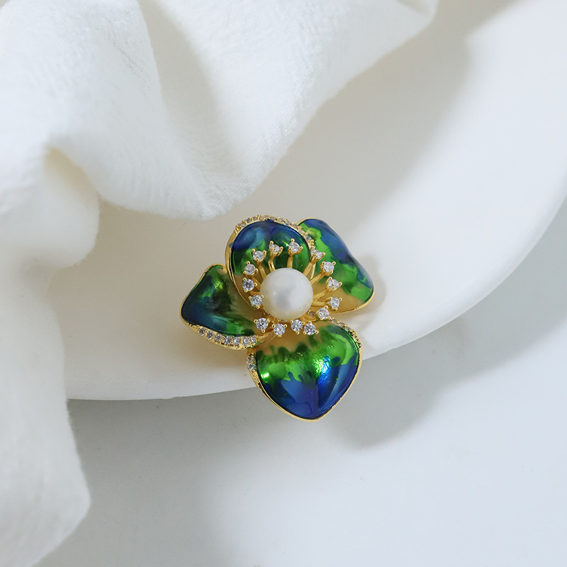 Accesorios DIY camellia esmalte pintado broche de alta calidad grueso dorado zircón pin pectoral de perla soporte vacío image 1
