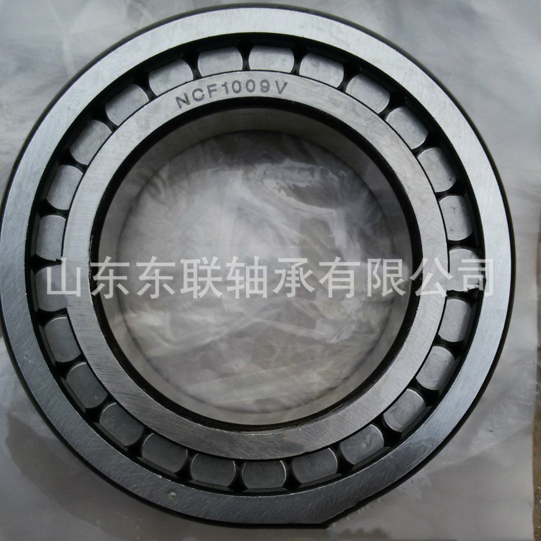 满装圆柱滚子轴承NCF1004 1005 1006 1007 1008 1009 1010 V RS