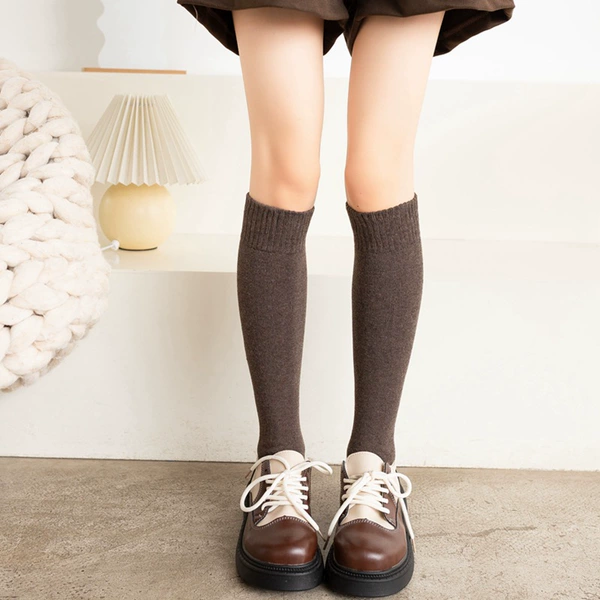 Coffee-calf socks