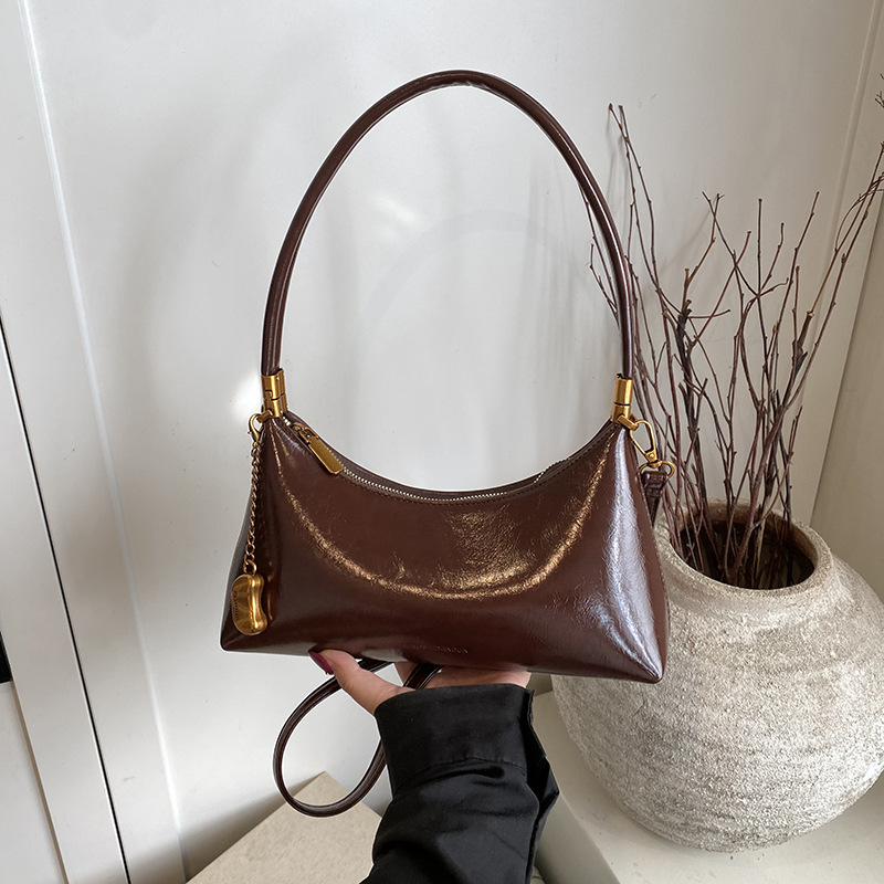 Cross-Border French Niche Crescent Bag Oil Wax Leather Armpit Bag for Women 2025 New Retro Design Single Shoulder Crossbody Bag