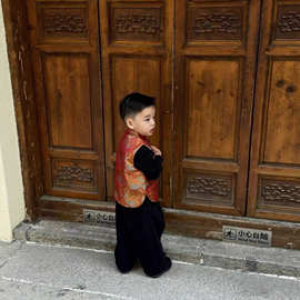 新中式男童拜年服套装2025冬季新款新中式国风红色老虎马甲套装潮