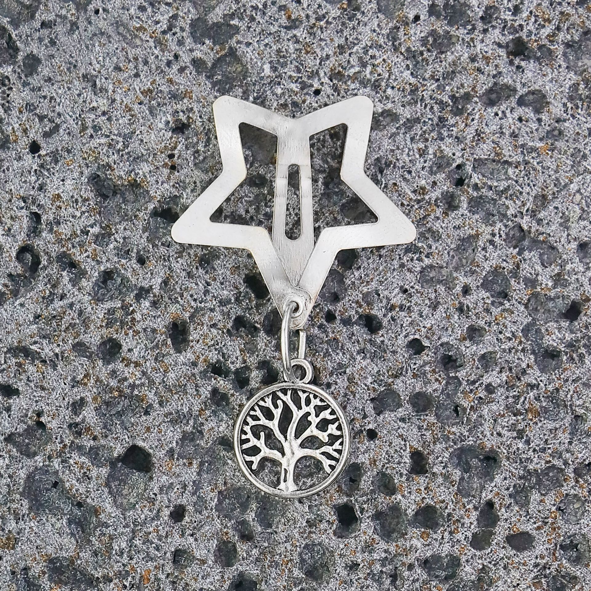 10g Weight Charm Hair Clips Hair Accessories Type 1 Piece Quantity Holiday, Street Occasion Iron Material Animal, Star, Life Tree Pattern All Seasons Season Women's Gender IG Style, Cute Style IG Style Cute Women's Animal Star Life Tree Iron Charm Hair Clips 28