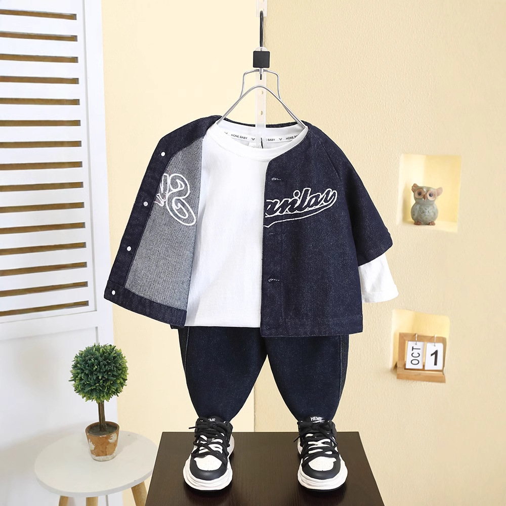 7529 Chaleco de media manga de mezclilla para niños 2025 primavera nuevo estilo rufián guapo estilo coreano primavera y otoño chaqueta para niños marea