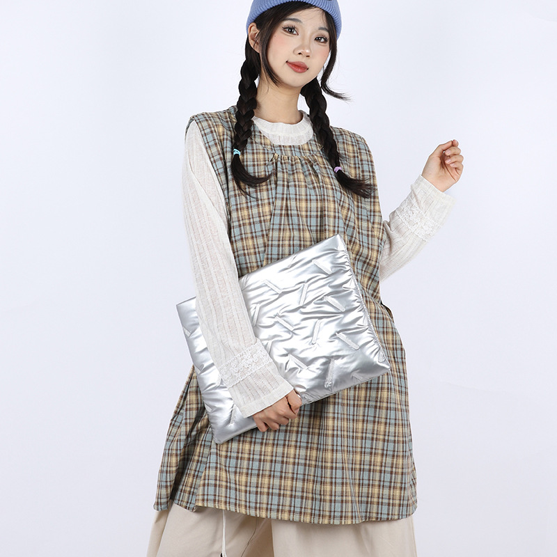 Popular glossy embossed laptop sleeve, water-resistant and shockproof computer bag, lightweight, simple, large-capacity sleeve